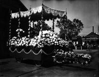 Eighth National Eucharistic Congress, float decorated with flowers