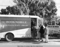 State Library bookmobile makes a stop in St. Bernard Parish, 1957