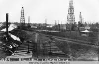 Oil fields in Lenzburg Louisiana around 1916